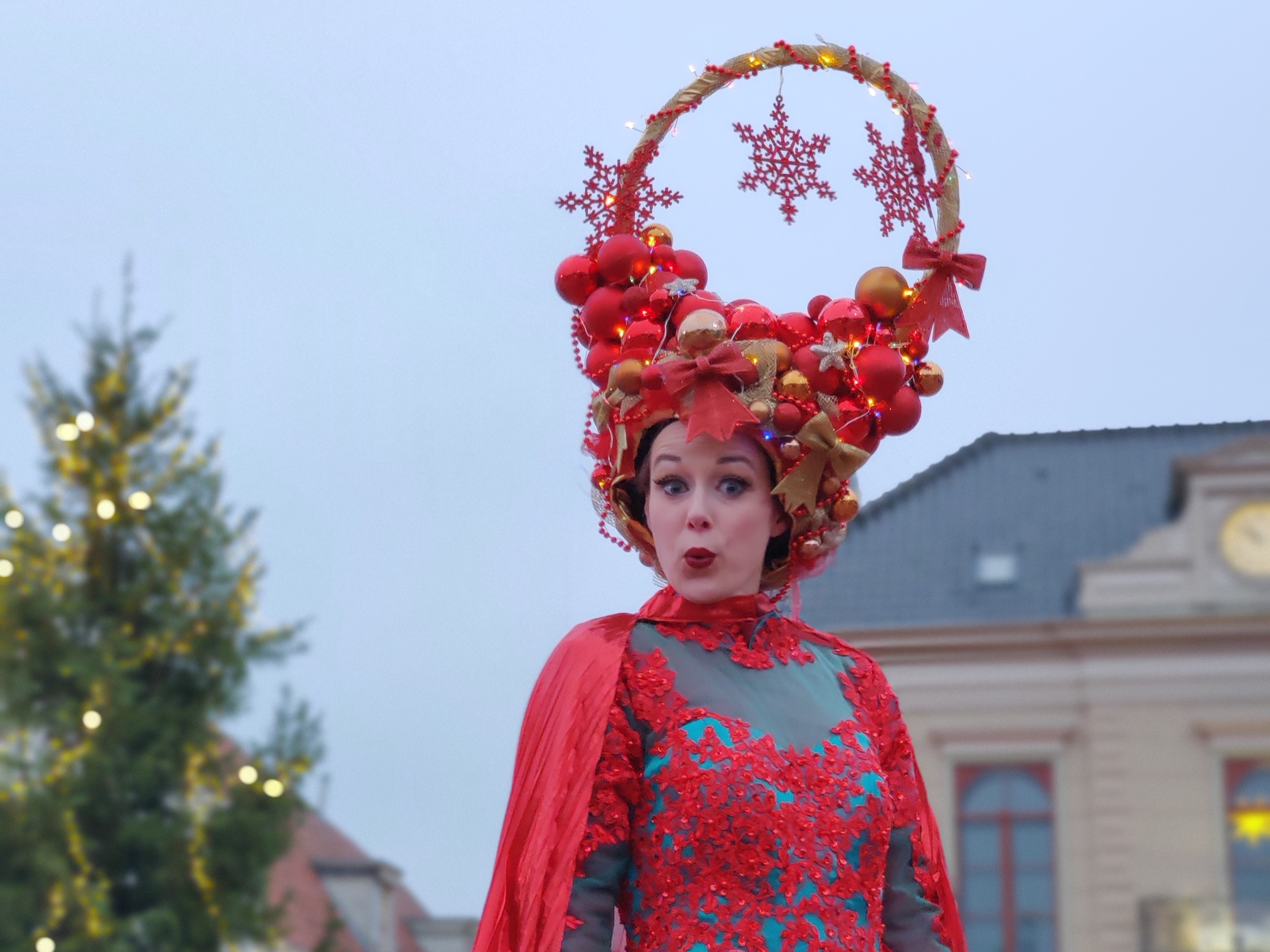 Straattheater: De Dansende Kerstlinten